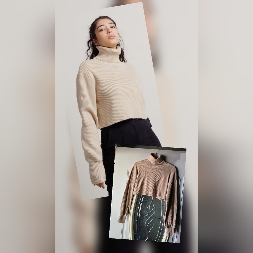 Forever 21 Cropped Turtleneck‎ Sweater ~ Size Small